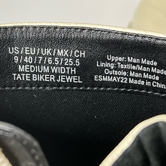 Kenneth Cole Reaction Women's Boots Size 9 Ivory Tate Biker Jewel Faux Leather - Picture 10 of 13